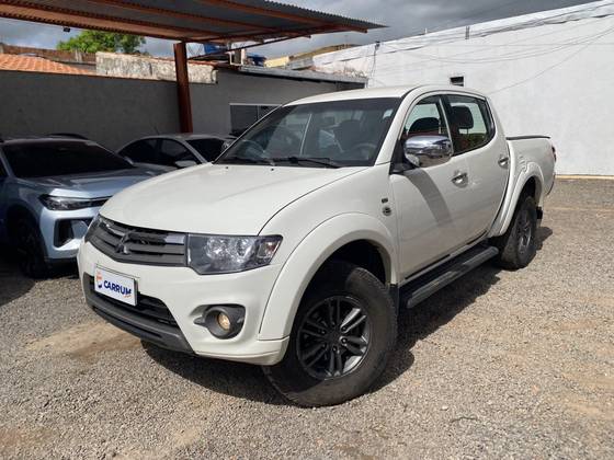 MITSUBISHI L200 TRITON 3.2 HPE 4X4 CD 16V TURBO INTERCOOLER DIESEL 4P AUTOMÁTICO MITSUBISHI L200 TRITON 3.2 HPE 4X4 CD 16V TURBO INTERCOOLER DIESEL 4P AUTOMÁTICO
